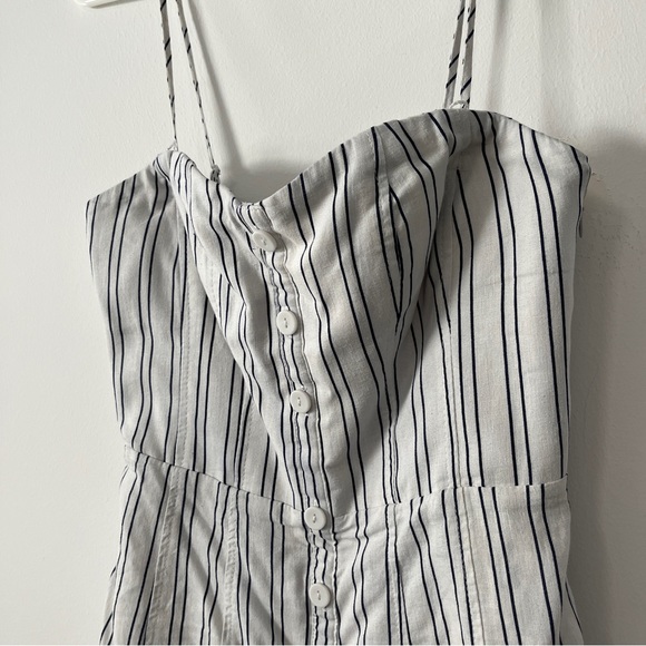 Urban Outfitters linen dress - Picture 5 of 11